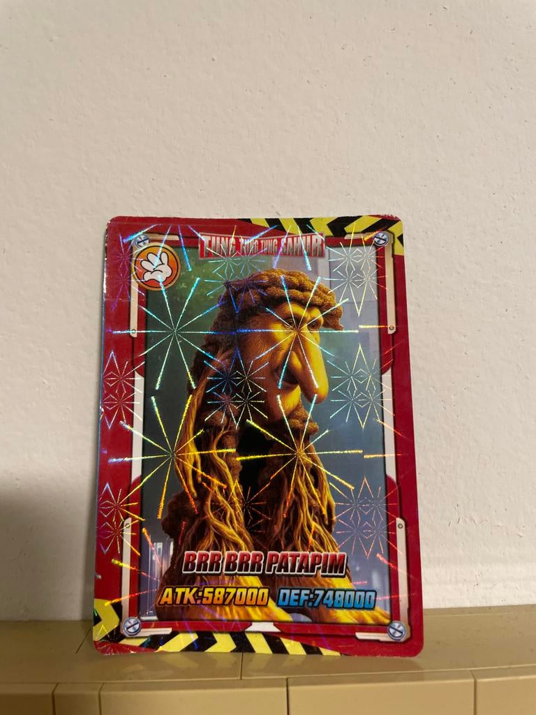 Zeldzame Golden Brrr Brrr Patapim Kaart - 1/10000000, Hobby en Vrije tijd, Stickers en Plaatjes, Ophalen of Verzenden, Zo goed als nieuw