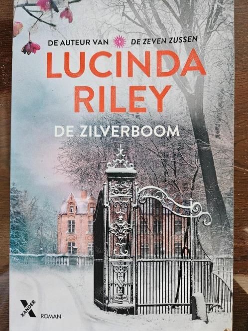 Lucinda Riley - De Zilverboom, Boeken, Romans, Zo goed als nieuw, Nederland, Ophalen of Verzenden