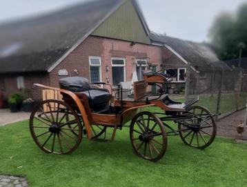 Te koop mooie koets  beschikbaar voor biedingen