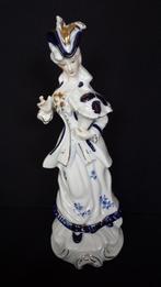 BEELD Victoriaanse DAME <> Blauw Wit Porselein <> 32 cm hoog, Ophalen of Verzenden, Zo goed als nieuw, Mens