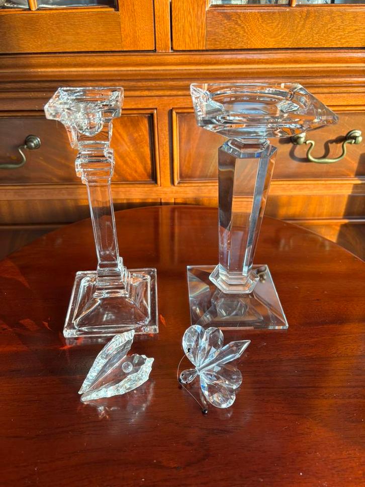 KRISTALLEN KANDELAARS EN 2 ZWAROWSKI  BEELDJES, Antiek en Kunst, Antiek | Glas en Kristal, Ophalen of Verzenden