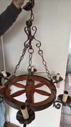 Retro hanglamp. Een houten wagenwiel, met 6 ijzeren bakjes, Ophalen of Verzenden, Gebruikt, 75 cm of meer