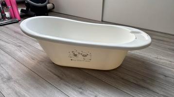Babybadje beschikbaar voor biedingen
