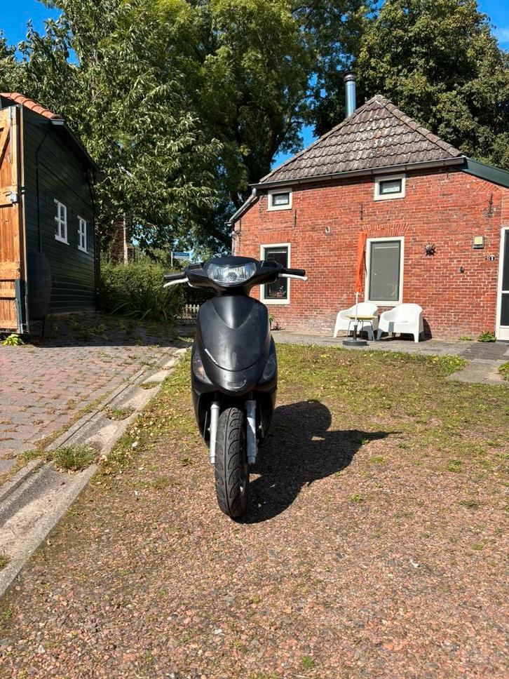 Peugeot vclic 4 takt, Fietsen en Brommers, Scooters | Peugeot, Gebruikt, Overige modellen, Maximaal 45 km/u, Benzine, Ophalen