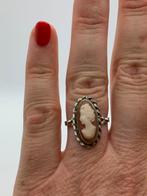 Z73 Prachtige zilveren camee ring maat 17,75, Ophalen of Verzenden, Zilver, Ring