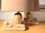 2 Brocante Leeuwen Lampen met Stenen Voet en Stoffen Kap, Huis en Inrichting, Lampen | Tafellampen, Ophalen of Verzenden, Gebruikt