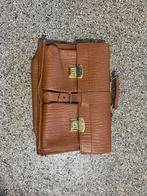 Vintage schooltas, leder, gebruikt, met naam erin, Sieraden, Tassen en Uiterlijk, Tassen | Schooltassen, Gebruikt, Bruin, Aktetas of Boekentas