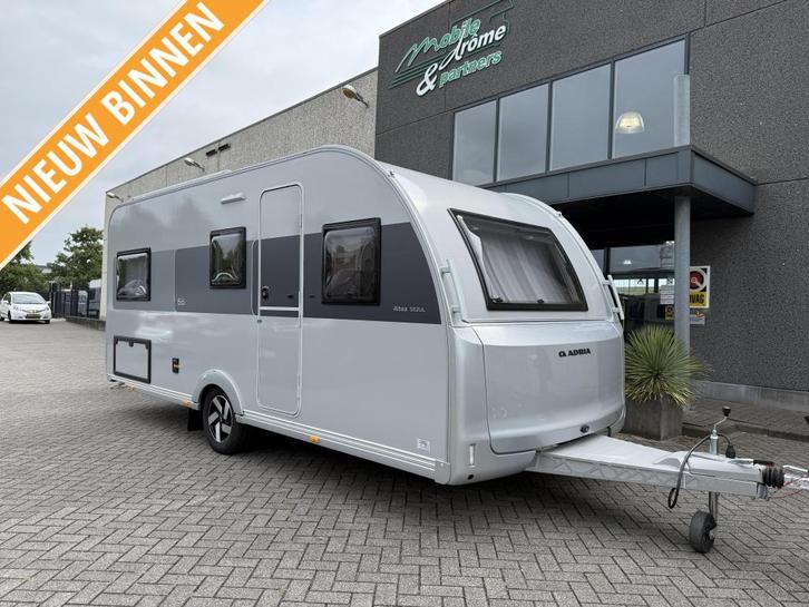 Adria Altea 502 UL, Caravans en Kamperen, Caravans, Bedrijf, tot en met 4, 1000 - 1250 kg, Rondzit, Adria, Lengtebed, Overige typen