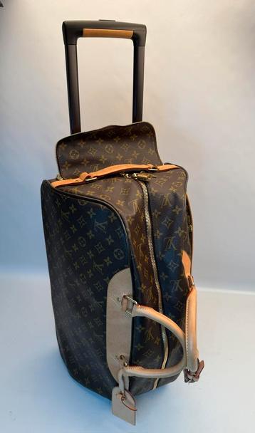 Louis Vuitton Eole 50 Monogram Rolling Luggage beschikbaar voor biedingen