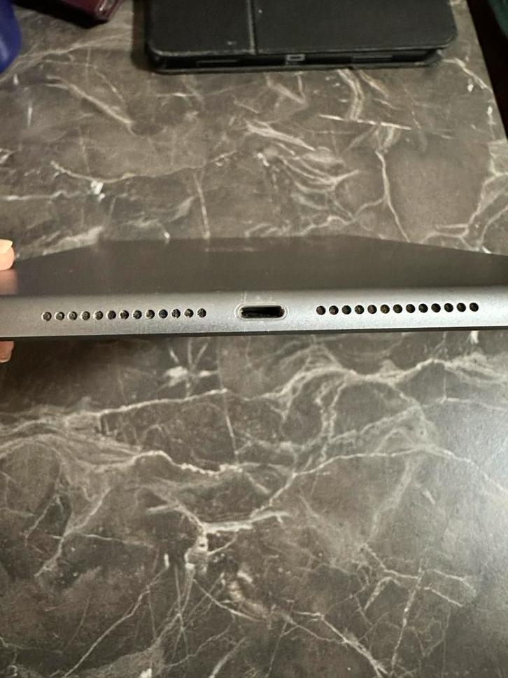 iPad 6e generatie 32GB - Goedkoop!, Computers en Software, Apple iPads, Gebruikt, Apple iPad, Wi-Fi, 9 inch, 32 GB, Zilver, Ophalen