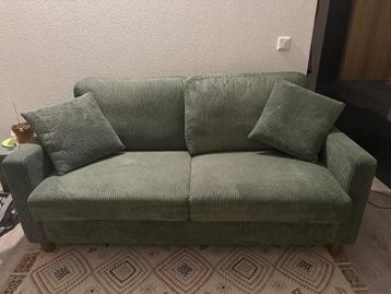 Almost new 2-seater couch for sale beschikbaar voor biedingen