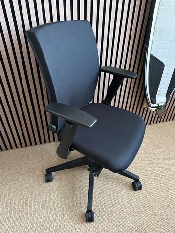 Zwarte Ergonomische Bureaustoel - zgan beschikbaar voor biedingen