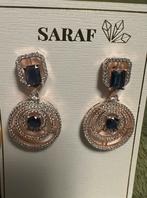 Elegante nieuw blauwe en witte geometrische oorbellen, Sieraden, Tassen en Uiterlijk, Oorbellen, Overige materialen, Hangers, Blauw