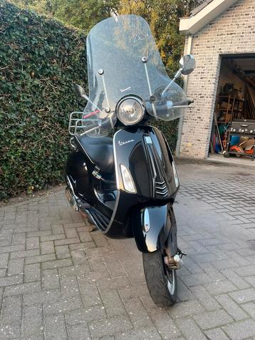 Vespa primavera 2017 snor 1ste eigenaar topstaat! beschikbaar voor biedingen
