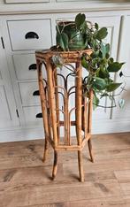 Vintage rotan plantentafel 70 cm, Ophalen, Zo goed als nieuw