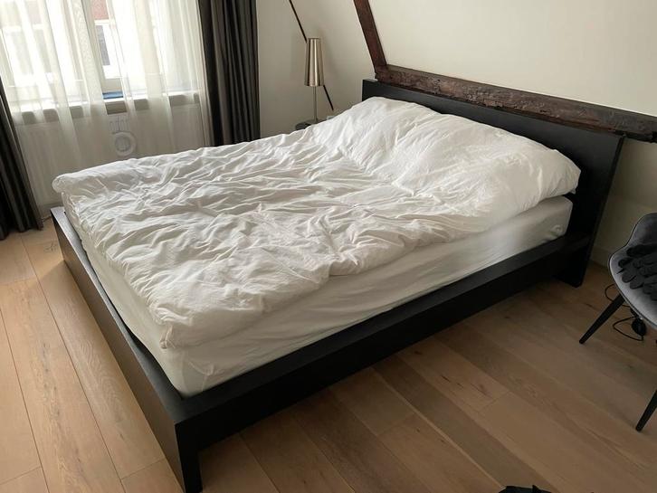 Ikea bedframe - zonder matras, Huis en Inrichting, Slaapkamer | Bedden, Gebruikt, Tweepersoons, 160 cm, 200 cm, Hout, Zwart, Ophalen