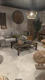 Stoere robuuste salontafel uit India, Antiek en Kunst, Ophalen