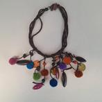 Korte ketting bruin koord met allerlei felle kralen, Sieraden, Tassen en Uiterlijk, Kettingen, Ophalen of Verzenden, Zo goed als nieuw