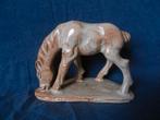 Aardewerk sculptuur Grazend paardje Petri of Mobach? b. 10,6, Ophalen of Verzenden