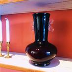 Vintage Bordeaux rood vaasje, Huis en Inrichting, Woonaccessoires | Vazen, Minder dan 50 cm, Glas, Ophalen of Verzenden, Zo goed als nieuw