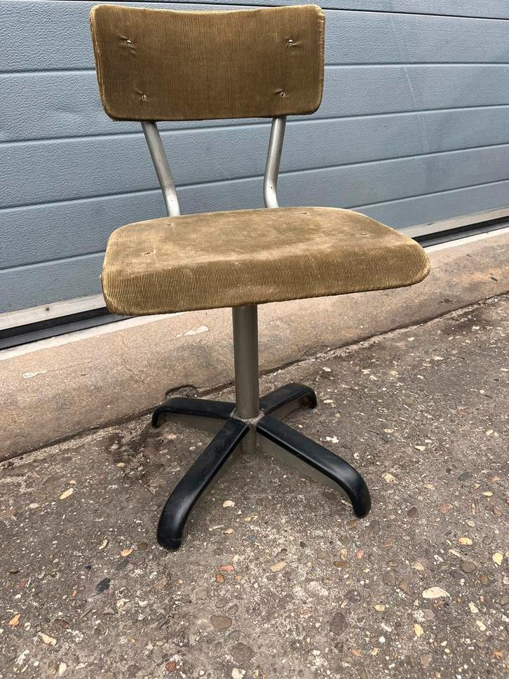 Stoel,voor kind school jaren 60 vintage retro midcentury €18, Huis en Inrichting, Bureaustoelen, Gebruikt, Bureaustoel, Ophalen of Verzenden
