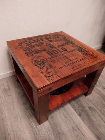 Bijzettafel Jameson BOLD Irish whiskey 60 x 60 x 40  beschikbaar voor biedingen