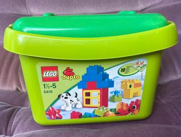 Lego Duplo doos en losse stenen beschikbaar voor biedingen