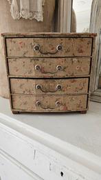 Oud stoffen ladenkastje, Antiek en Kunst, Ophalen of Verzenden