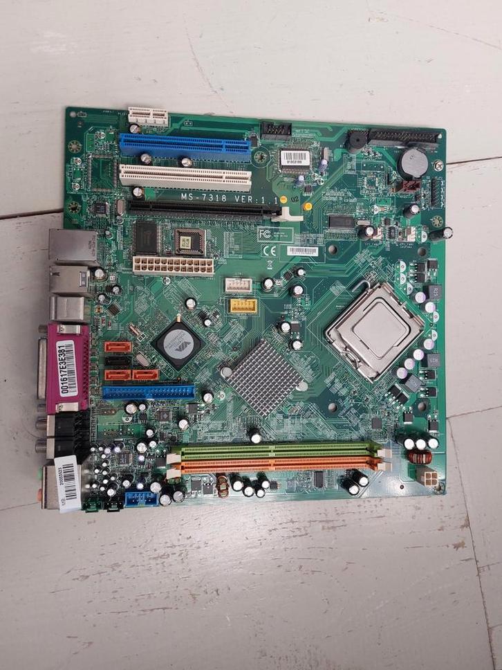 Retro PC Bundel: Socket 775, Core 2 Duo, Videokaart, Computers en Software, Moederborden, Gebruikt, Intel, DDR2, Ophalen of Verzenden