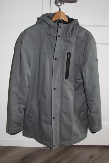 Revolution Winter Jacket with hood / winterjas beschikbaar voor biedingen