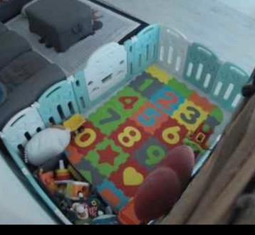 Grondbox playpen beschikbaar voor biedingen