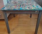 Peuter kinder tafel met twee stoeltjes van hout, Kinderen en Baby's, Kinderkamer | Tafels en Stoelen, Ophalen, Gebruikt, Tafel(s) en Stoel(en)