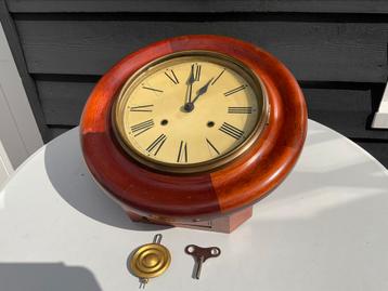 Round Dial Pub Clock beschikbaar voor biedingen