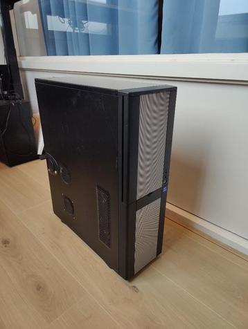 PC voor gebruik als HTPC of Server (AMD X6, 2xSSD, 4GB RAM)