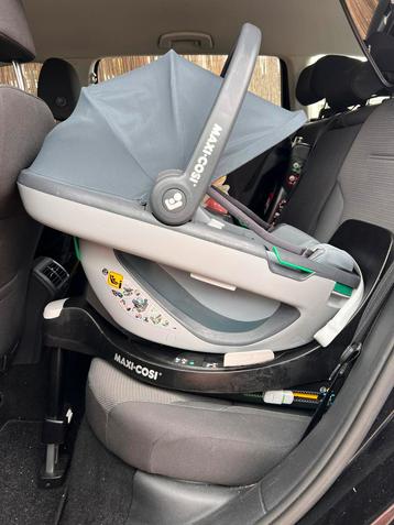 Maxi-Cosi Coral 360 Baby Autostoeltje Essential Grey beschikbaar voor biedingen
