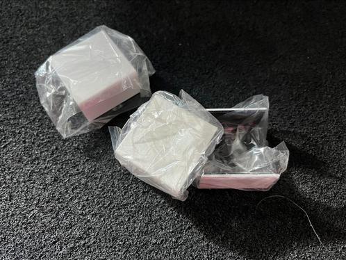 3 x witte brede clips voor Muuto Stacked, Huis en Inrichting, Kasten | Wandmeubels, Nieuw, Minder dan 100 cm, Minder dan 150 cm