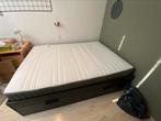 Bed Ikea met twee lades incl. matras, Huis en Inrichting, Slaapkamer | Bedden, Ophalen, Gebruikt, Zwart, 140 cm