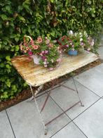 allerlei Franse antieke en broante tafeltjes / tafels, Ophalen