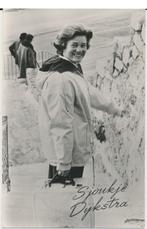 664G Sjoukje Dijkstra, kunstschaatsen wintersport schaatsspo, Ophalen of Verzenden, 1960 tot 1980, Ongelopen, Sterren en Beroemdheden