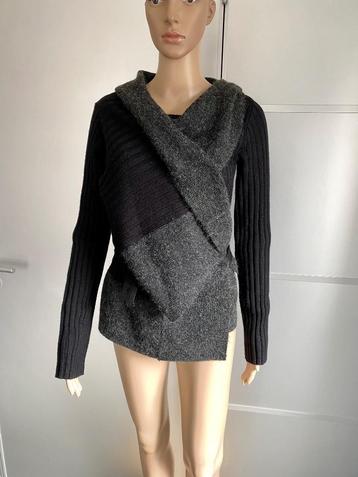 J84 Transfer maat M=38/40 apart wollen overslag-vest zwart beschikbaar voor biedingen