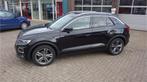 Volkswagen T-Roc 1.5 TSI Sport Business R (bj 2022), Euro 6, 4 cilinders, 150 pk, Zwart