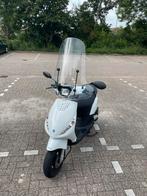 Piaggio zip 4takt gele plaat 2e eigenaar 6500 kmstand, Fietsen en Brommers, Scooters | Piaggio, Maximaal 45 km/u, Zip, Ophalen of Verzenden