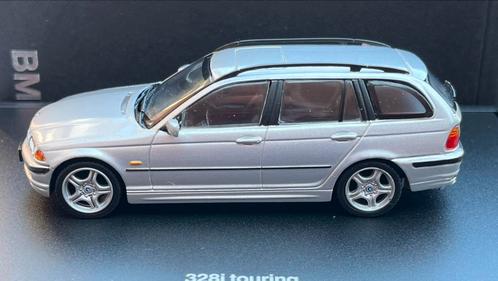 BMW 328i touring, Minichamps 1:43. BMW dealer uitgave., Hobby en Vrije tijd, Modelauto's | 1:43, Zo goed als nieuw, Auto, MiniChamps