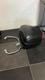 Piaggio vespa sprint of primavera koffer met beugel, Fietsen en Brommers, Scooters | Vespa, Ophalen of Verzenden, Zo goed als nieuw