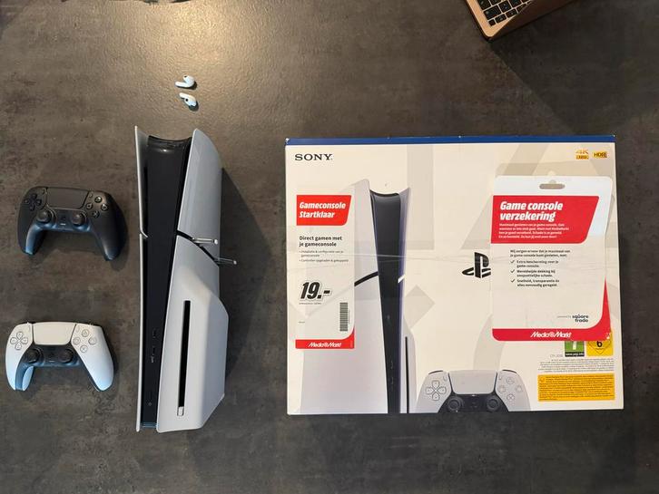 PS5 Disc Versie 1TB + 2 Controllers - Zo goed als nieuw!, Spelcomputers en Games, Spelcomputers | Sony PlayStation 5, Zo goed als nieuw