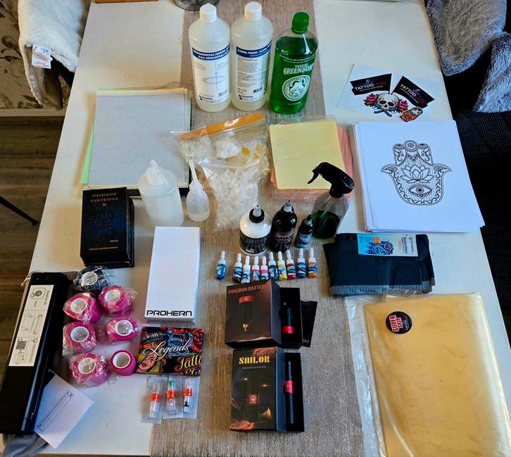 Zeer compleet set tatoeër spullen incl therm printer etc, Hobby en Vrije tijd, Overige Hobby en Vrije tijd, Zo goed als nieuw