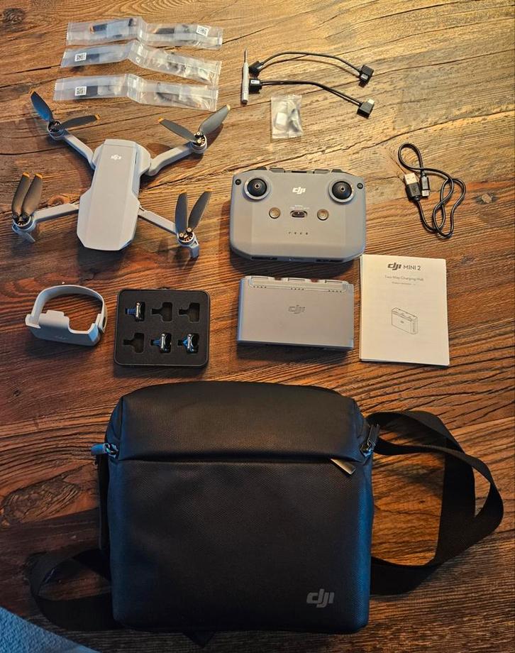 DJI mini 2 fly more combo, Audio, Tv en Foto, Drones, Zo goed als nieuw, Ophalen