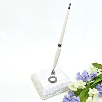 Mooi gasten pen met houder met strass stenen. beschikbaar voor biedingen