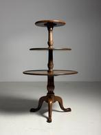 Engelse Etagère tripod table mahonie 19e eeuw