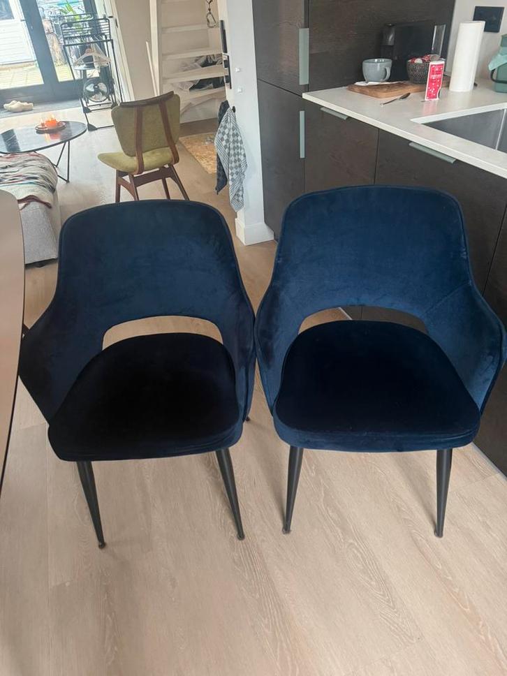 2 eetkamerstoelen suede donkerblauw, Huis en Inrichting, Stoelen, Zo goed als nieuw, Twee, Blauw, Ophalen